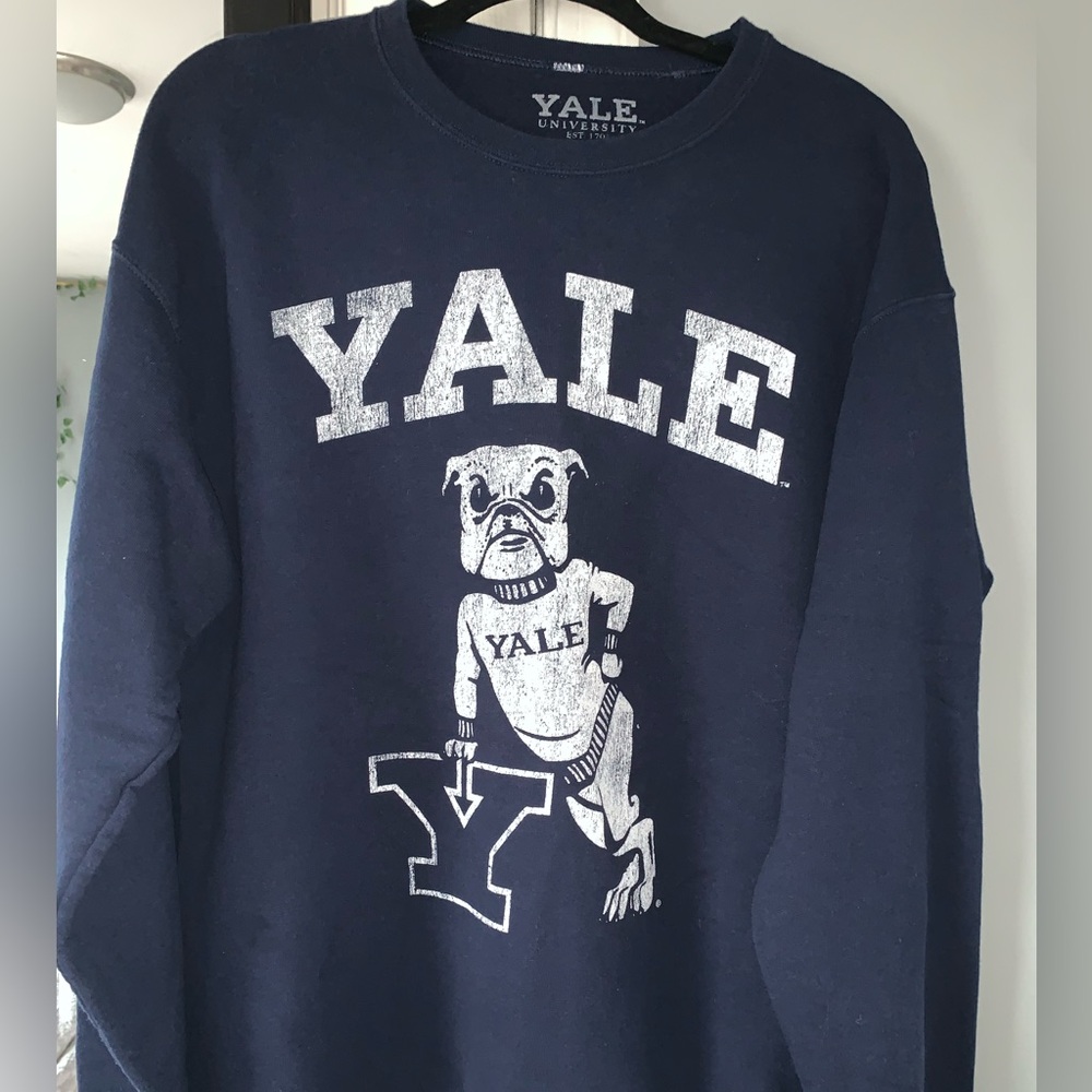 Tilly’s Women’s Crewneck